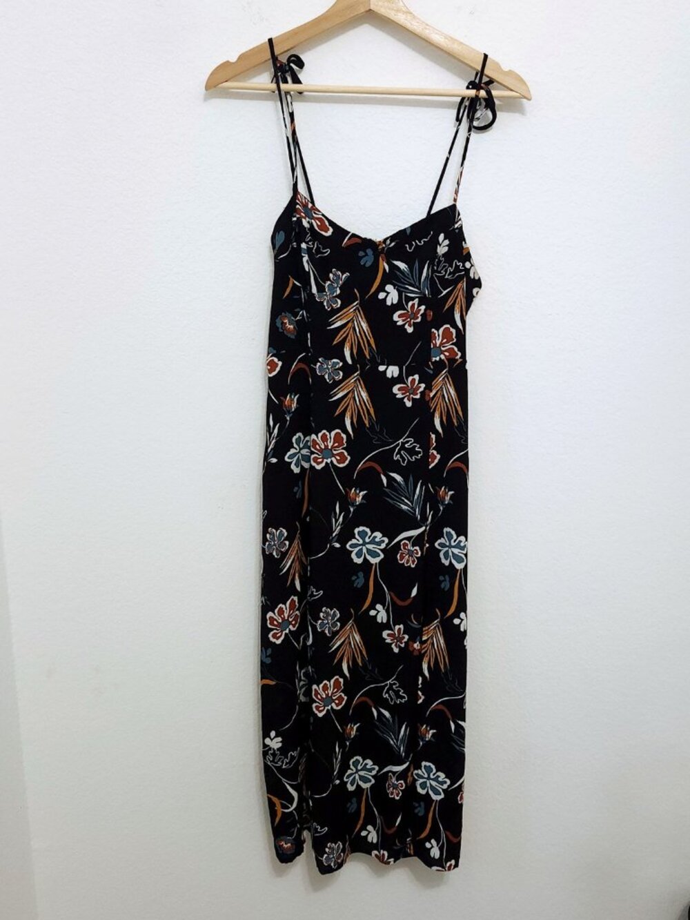 Forever 21 Black Tropical Floral Maxi Dress Tie Strap Sz M